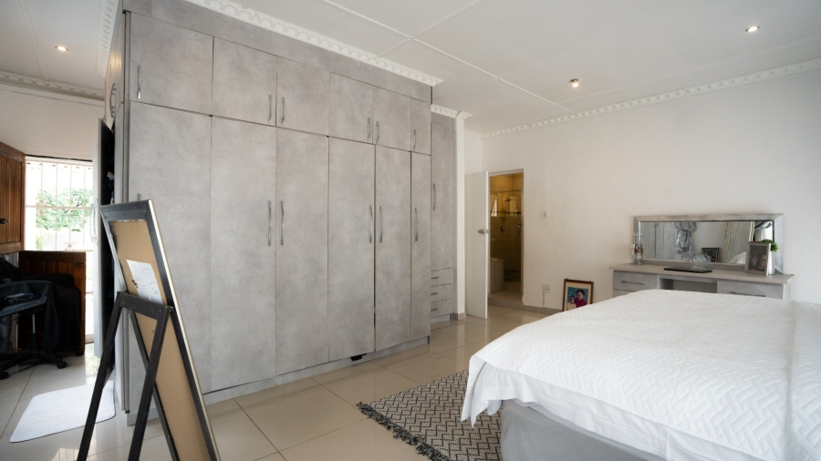  Bedroom Property for Sale in Flamwood North West